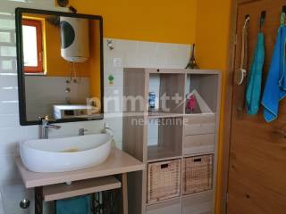 Plaski, Jezero I Dio