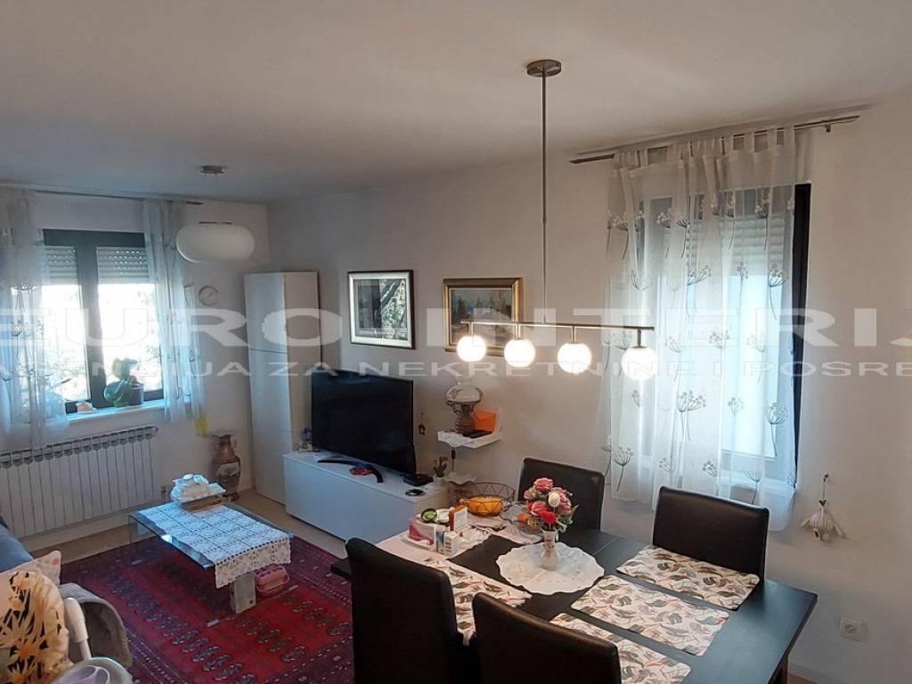 Zagreb, prodaja stana Stenjevec - dnevni boravak s blagavaonicom