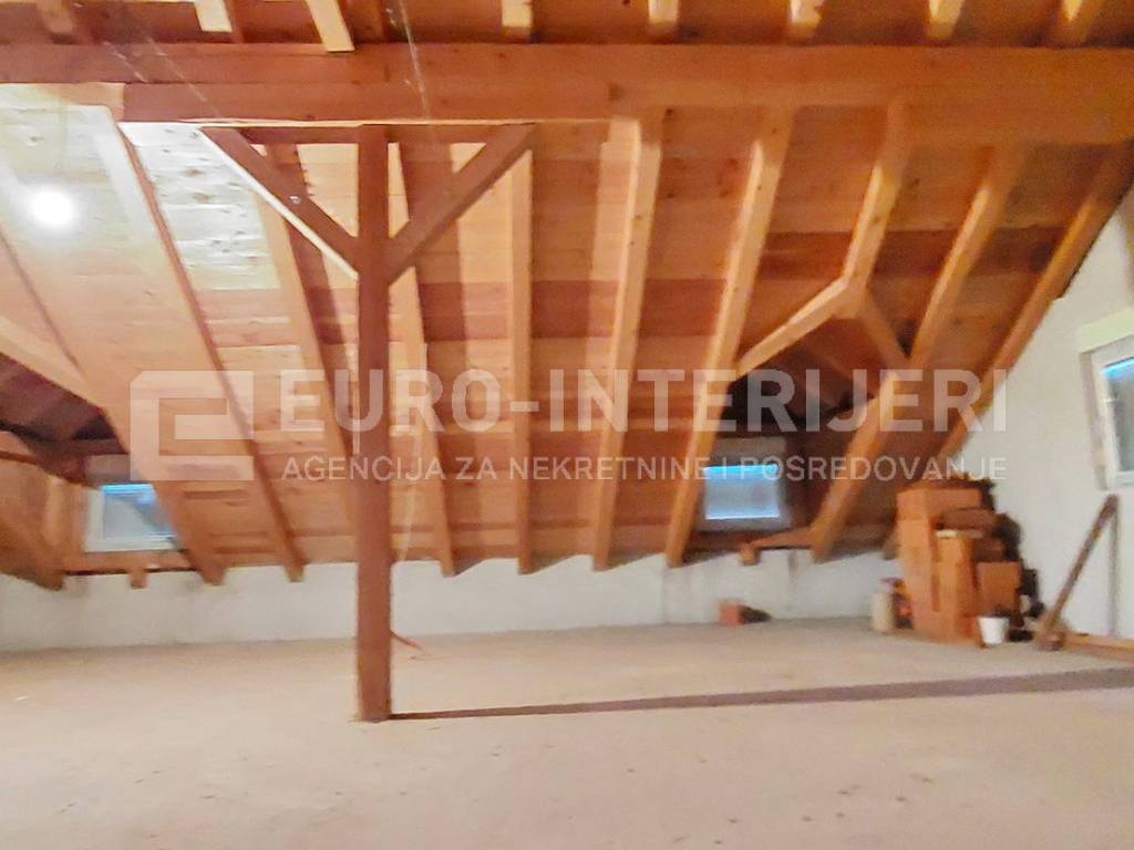 Zagreb, prodaja kuca Podsused - Vrapce - tavan