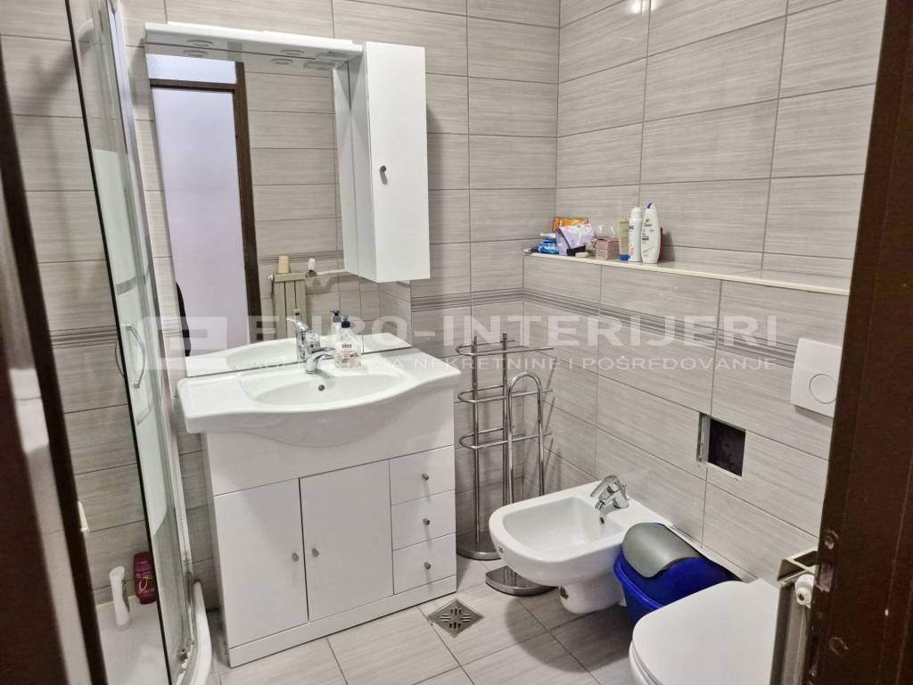 Zagreb, stan za najam Stenjevec - kupaona