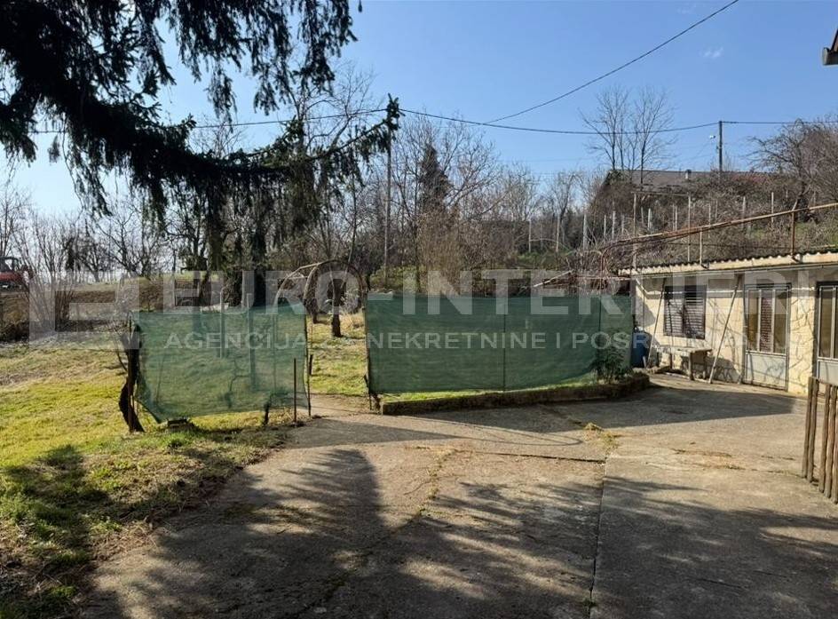 Zagreb, kuca za najamPodsused - Vrapce dvoriste