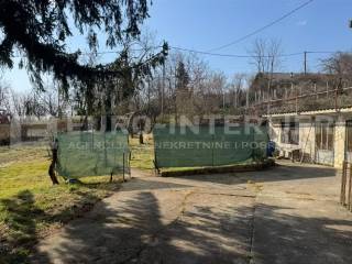 Zagreb, kuca za najamPodsused - Vrapce dvoriste