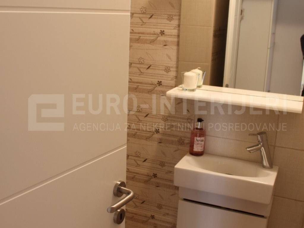 Zagreb, prodaja stana Stenjevec - zaseban WC