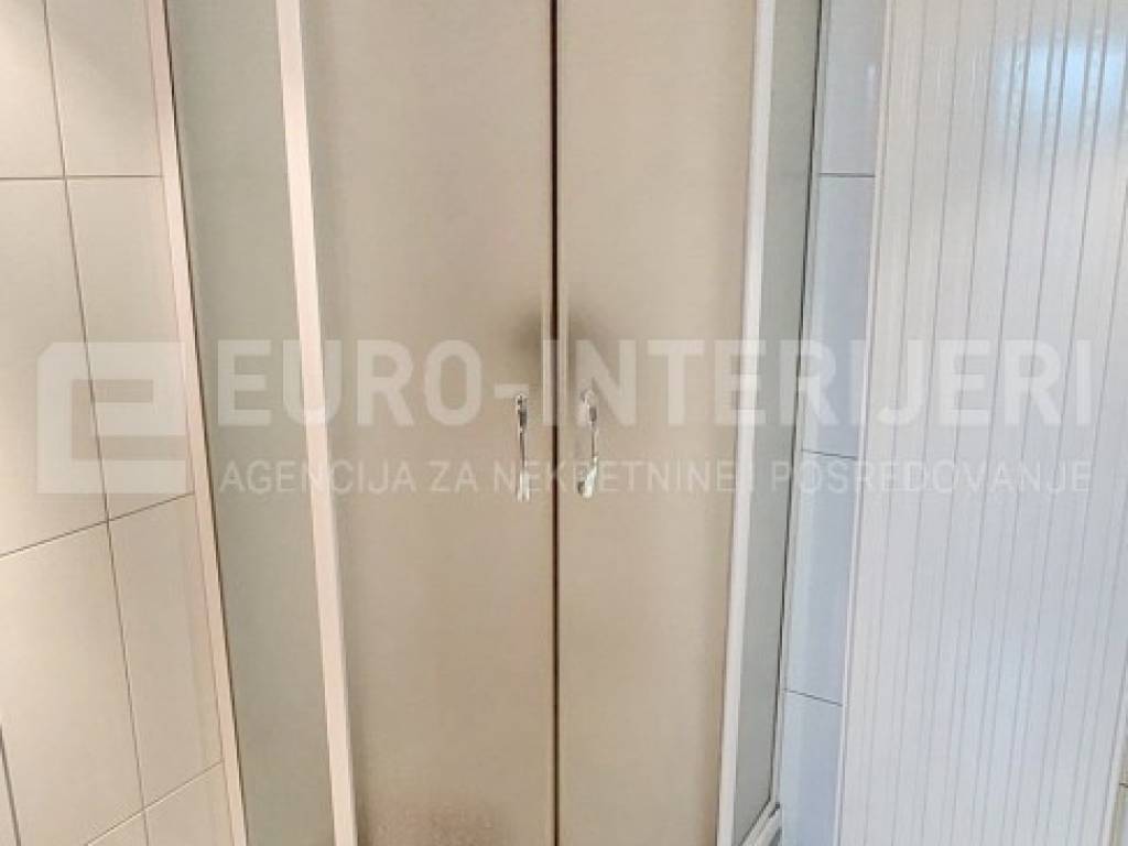 Zagreb, prodaja poslovnog prostora Tresnjevka - jug - Knezija - tus kupaonica