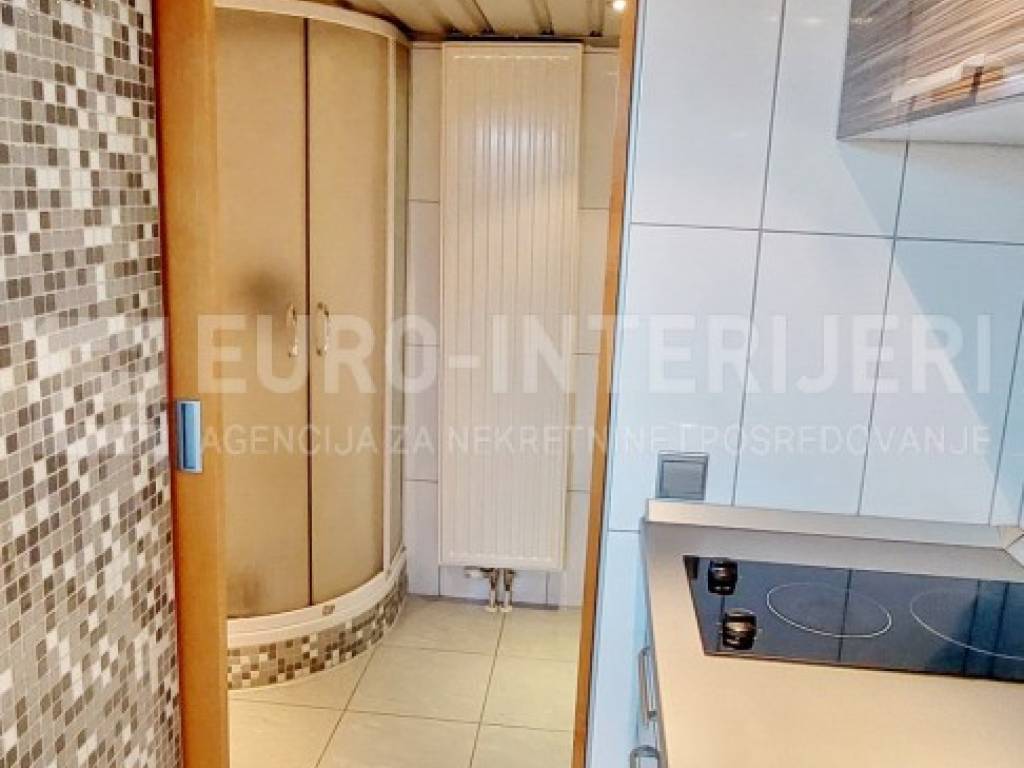 Zagreb, prodaja poslovnog prostora Tresnjevka - jug - Knezija - tus kupaonica