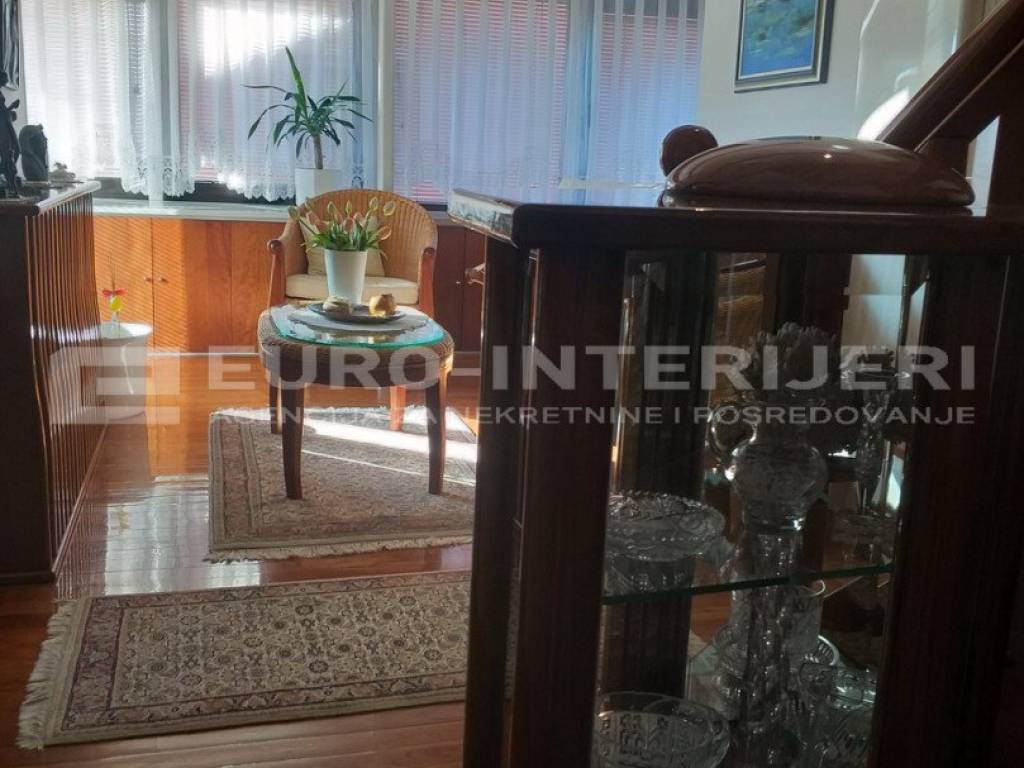 Zagreb, prodaja kuca Maksimir - dnevna soba