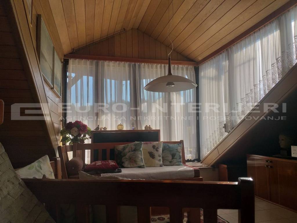 Zagreb, prodaja kuca Maksimir - dnevna soba kat