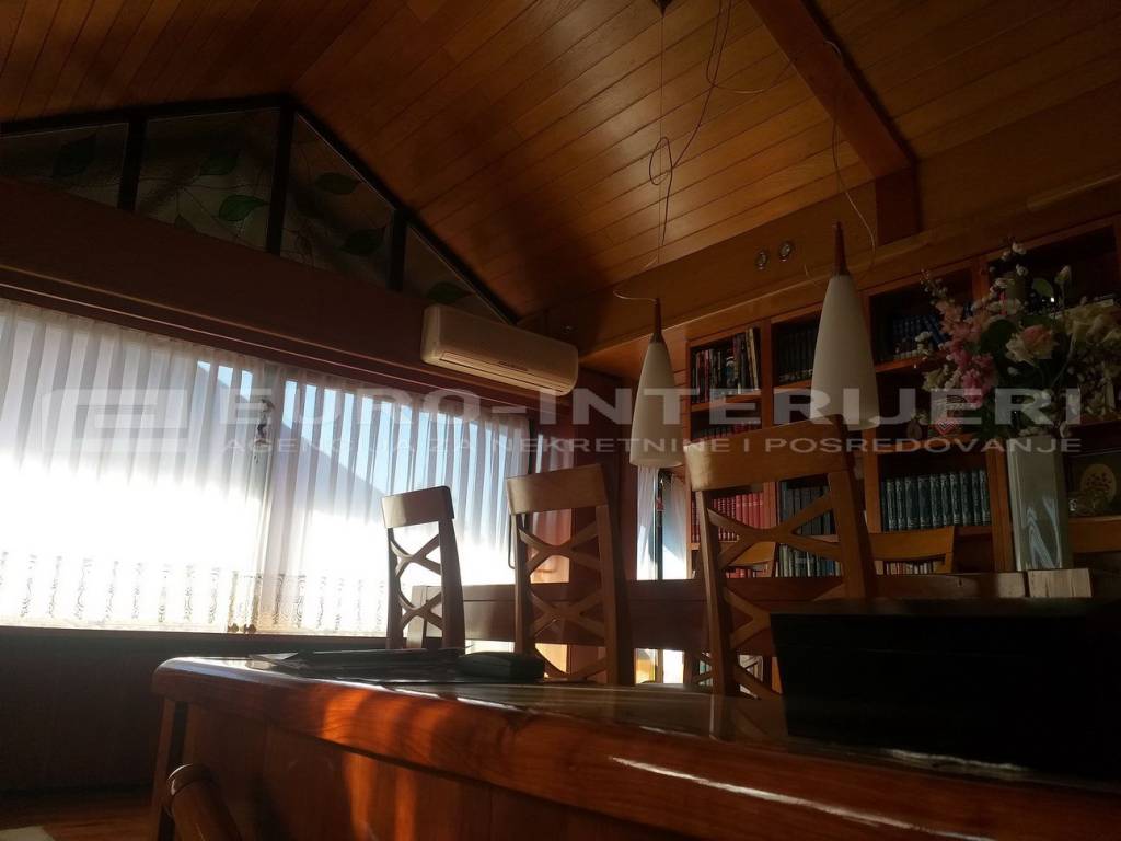 Zagreb, prodaja kuca Maksimir - dnevna soba kat