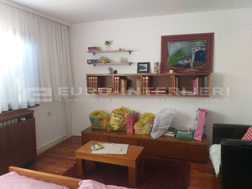 Zagreb, prodaja kuca Maksimir -  soba 1