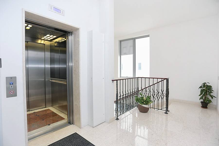 Split, zakup uredskog prostora Split - lift