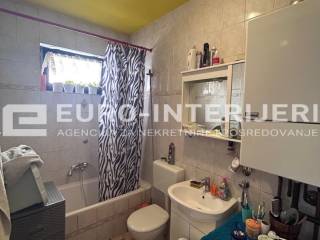 Zagreb, prodaja kuca Trnje - kupaona