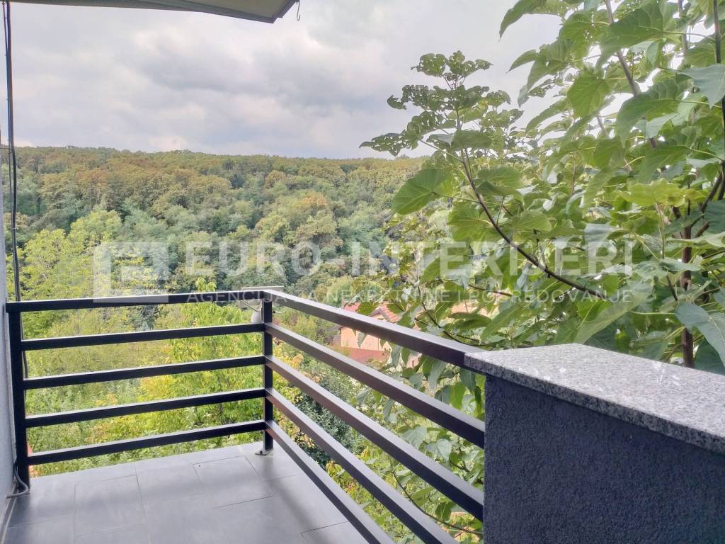 Zagreb, Crnomerec urbana vila s tri stana - terasa