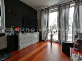 Zagreb, Crnomerec urbana vila s tri stana - dnevna soba 2