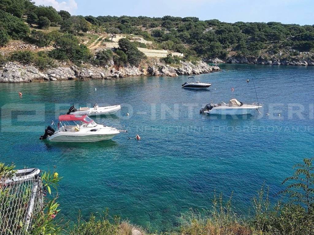 Prodaja gradjevinskog zemljista - otok Pag