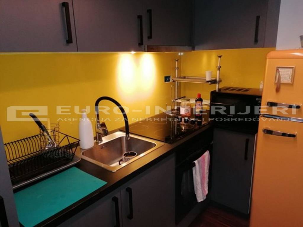 Zagreb, Crnomerec urbana vila s tri stana - kuhinj 2