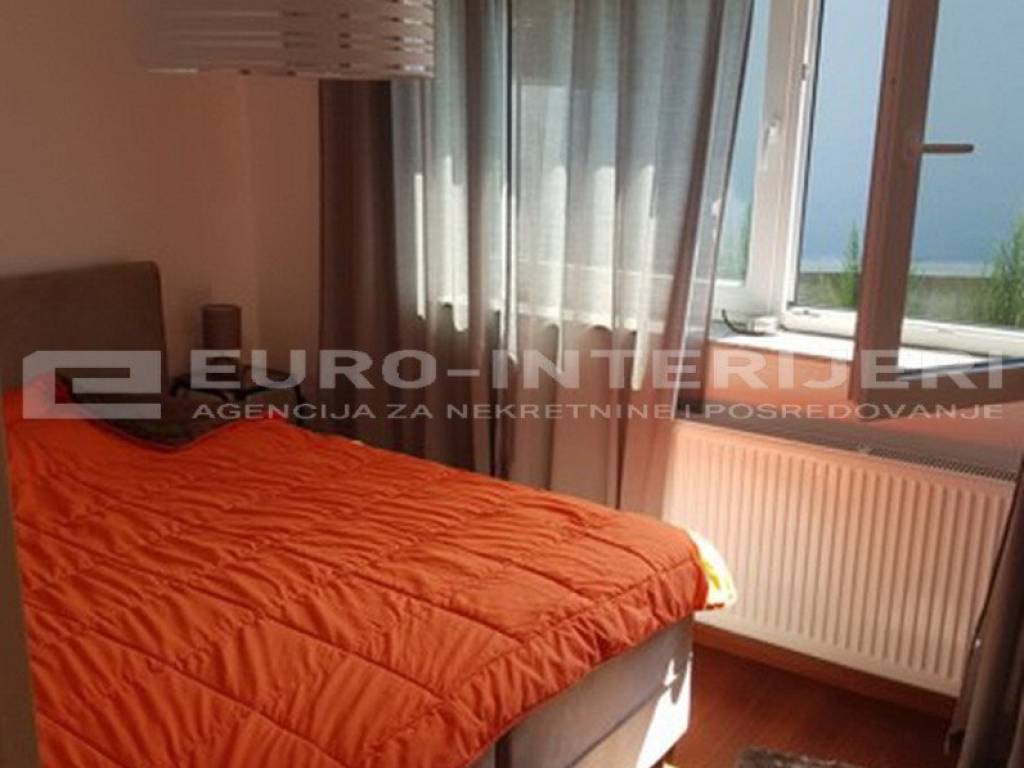 Zagreb, Crnomerec urbana vila s tri stana -soba 1