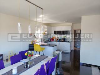 Samobor prodaja kuca - Vrhovcak blavavaonica s kuhinjom