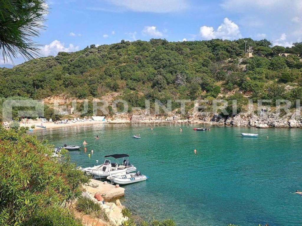 Prodaja gradjevinskog zemljista - otok Pag