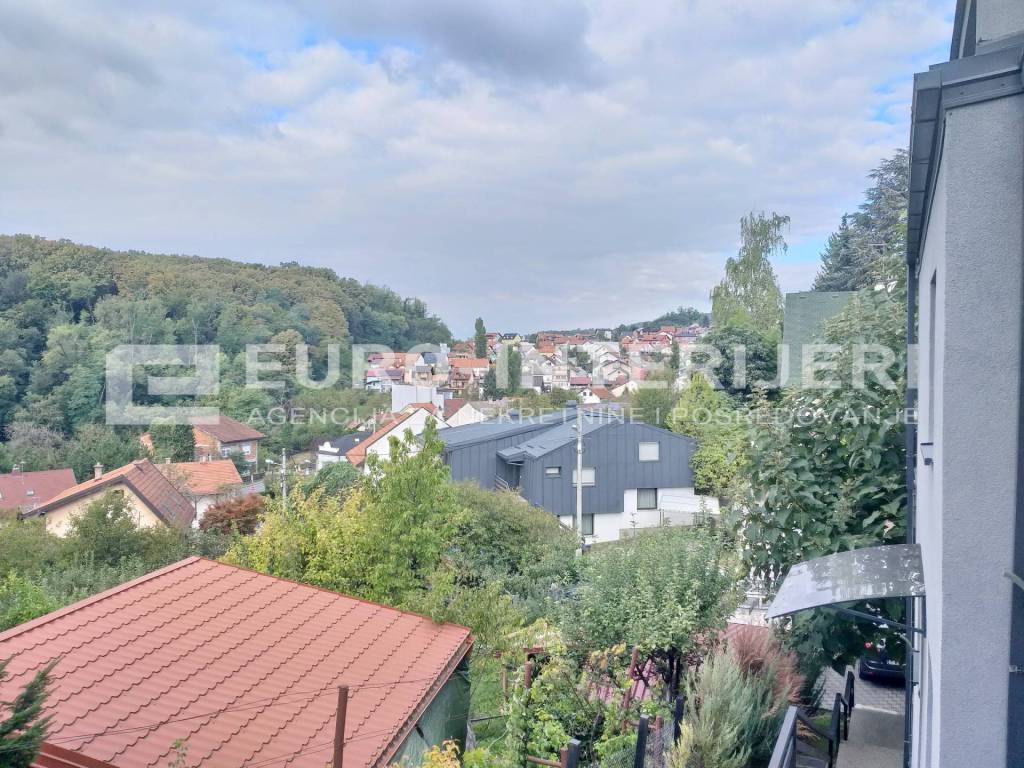 Zagreb, Crnomerec urbana vila s tri stana - pogled