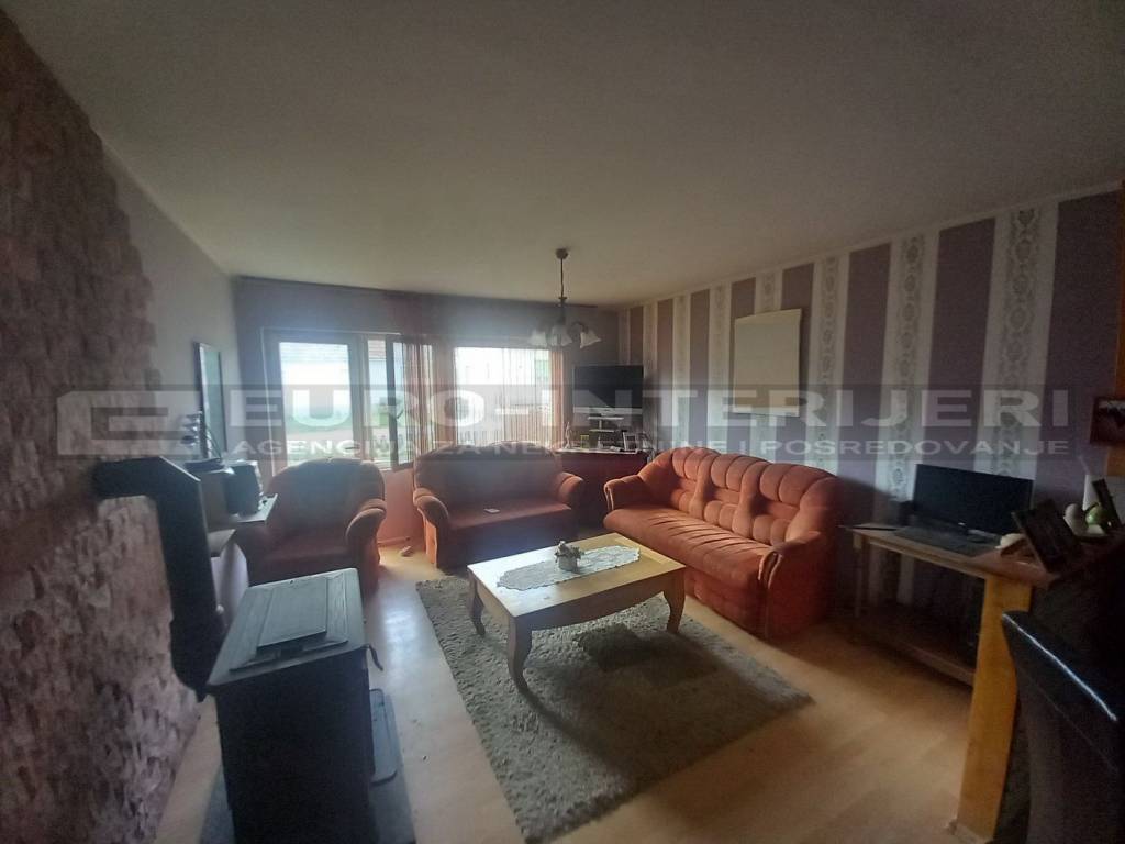 Prodaja kuca - Kutjevo, Bjelisevac - dnevna soba