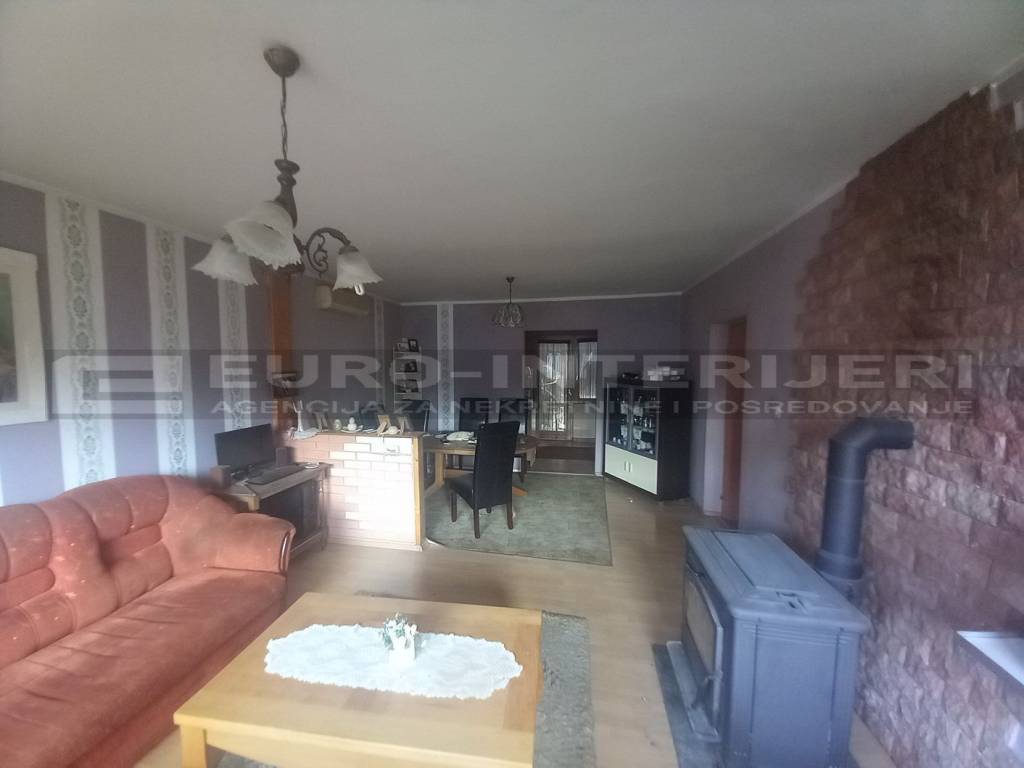 Prodaja kuca - Kutjevo, Bjelisevac - dnevna soba - blagavaonica