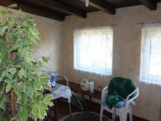 Jakovlje, prodaja kuca - uredna obiteljska kuca prizemlje