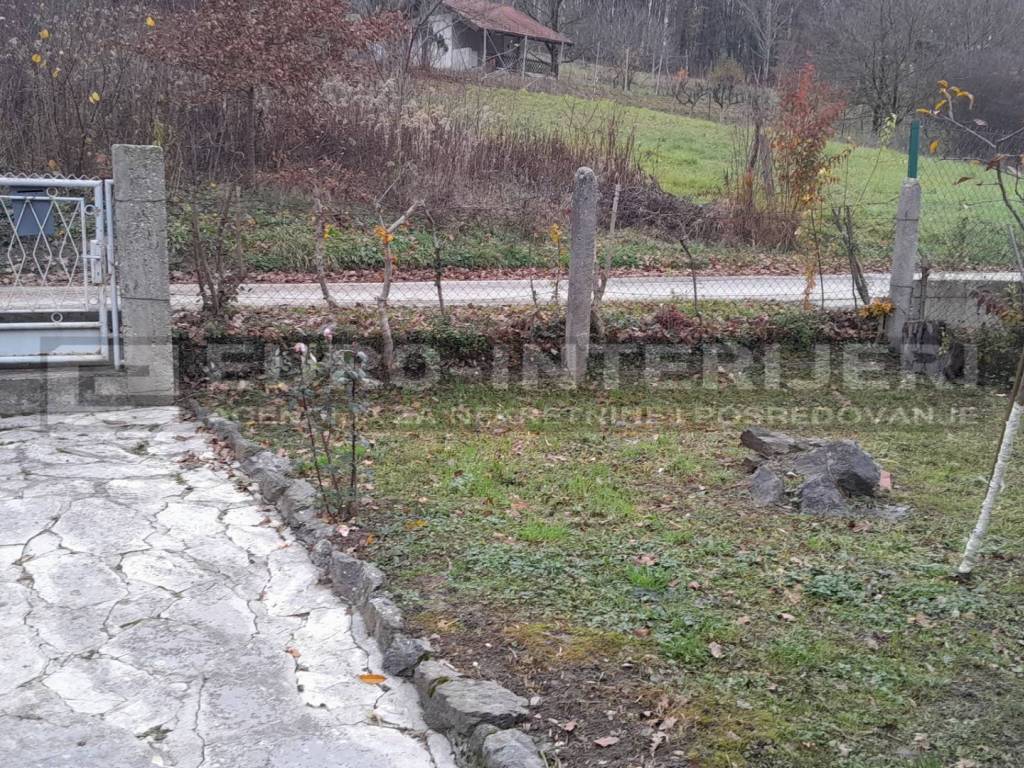 Stubicke toplice, prodaja kuca za odmor - dvoriste