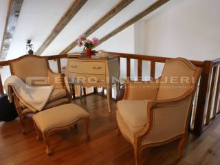 Zagreb, prodaja kuca Maksimir - galerija sjedeca garnitura 2