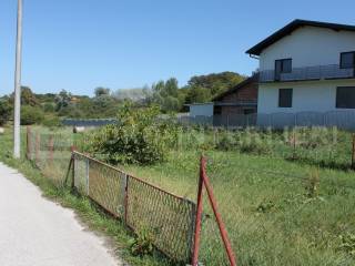 Jakovlje, prodaja kuca - uredna obiteljska kuca s okucnicom