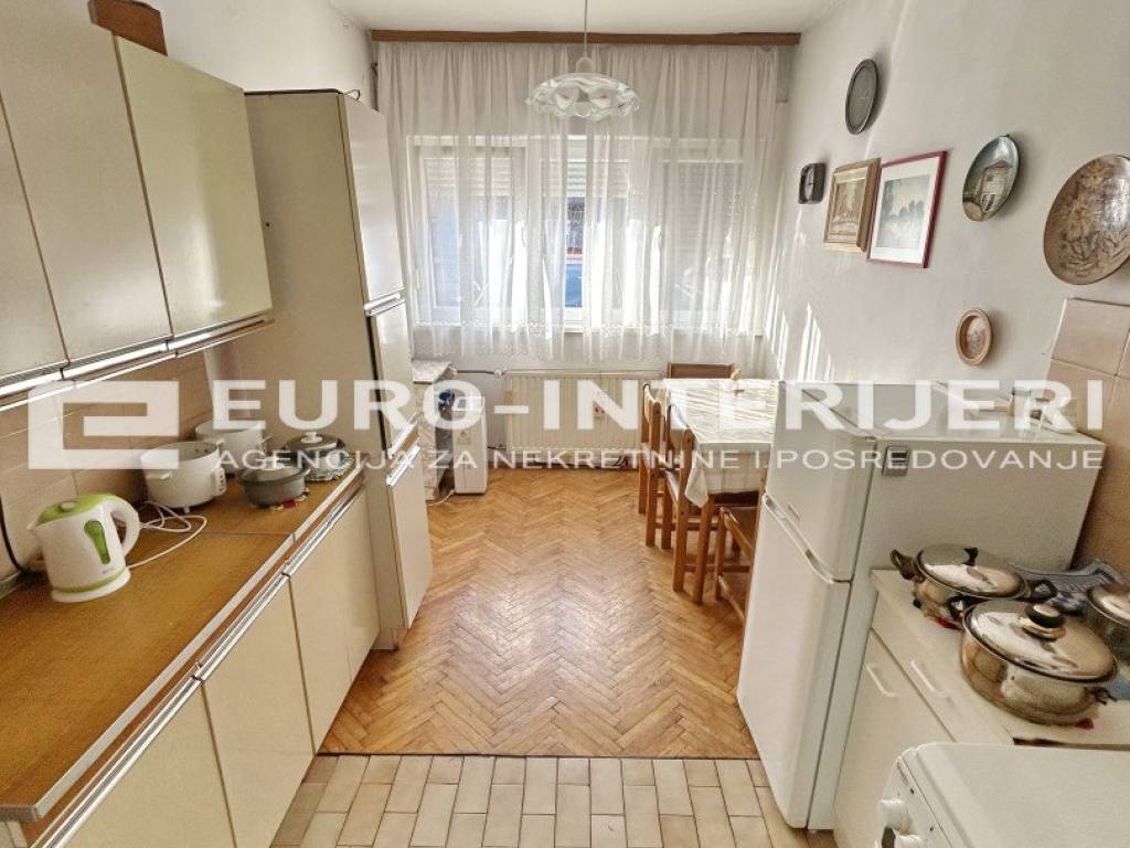 Zagreb, prodaja kuca Malesnica - kuhinja