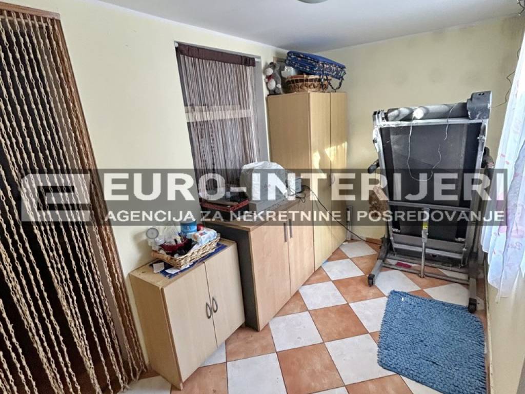 Zagreb, prodaja kuca Malesnica - hodnik