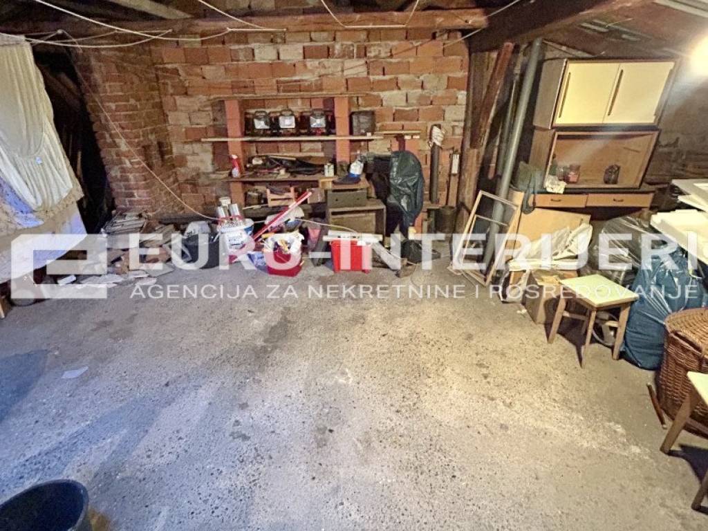 Zagreb, prodaja kuca Malesnica - garaza supa