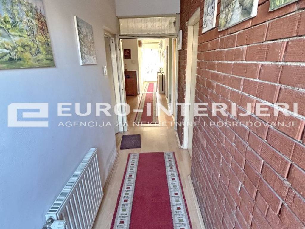 Zagreb, prodaja kuca Malesnica - hodnik 2