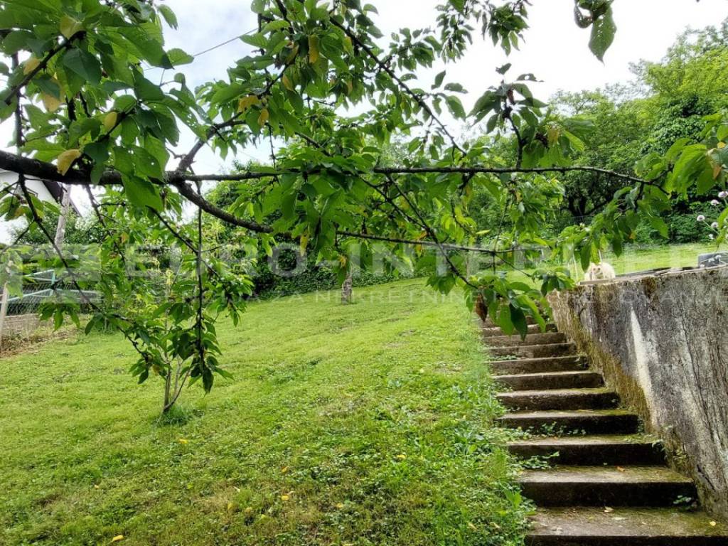 PRODAJA GRADjEVINSKOG ZEMLJISTA ZAGREB KRALJEVEC MEDVESCAK