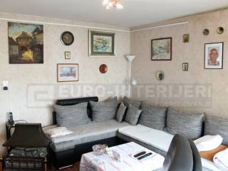 Zagreb, prodaja kuca Vrapce - dnevna soba kutna garnitura