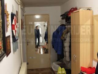 Zagreb, prodaja kuca Vrapce - ulazni hodnik