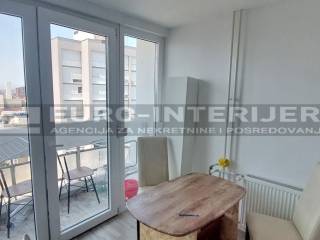 PRODAJA STANOVA ZAGREB, TRESNJEVKA BLAGAVAONA S POGLEDOM - LODjA