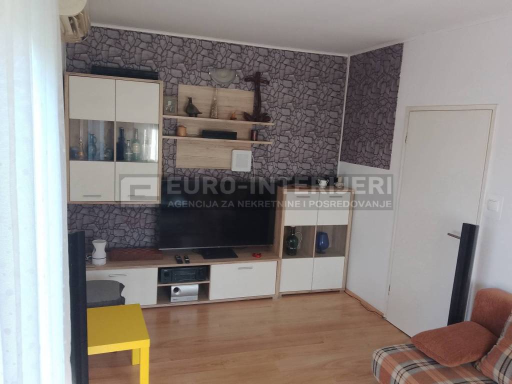 KLOSTAR IVANIC, prodaja kuca Sobocani - dnevni boravak