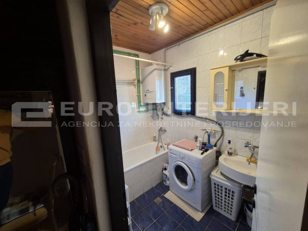 PRODAJA KUCA ZAGREB, SESVETE - SESV. KRALJEVEC - KUPAONICA 2