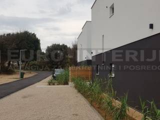 PRODAJA GRADjEVINSKOG ZEMLJISTA - PAG