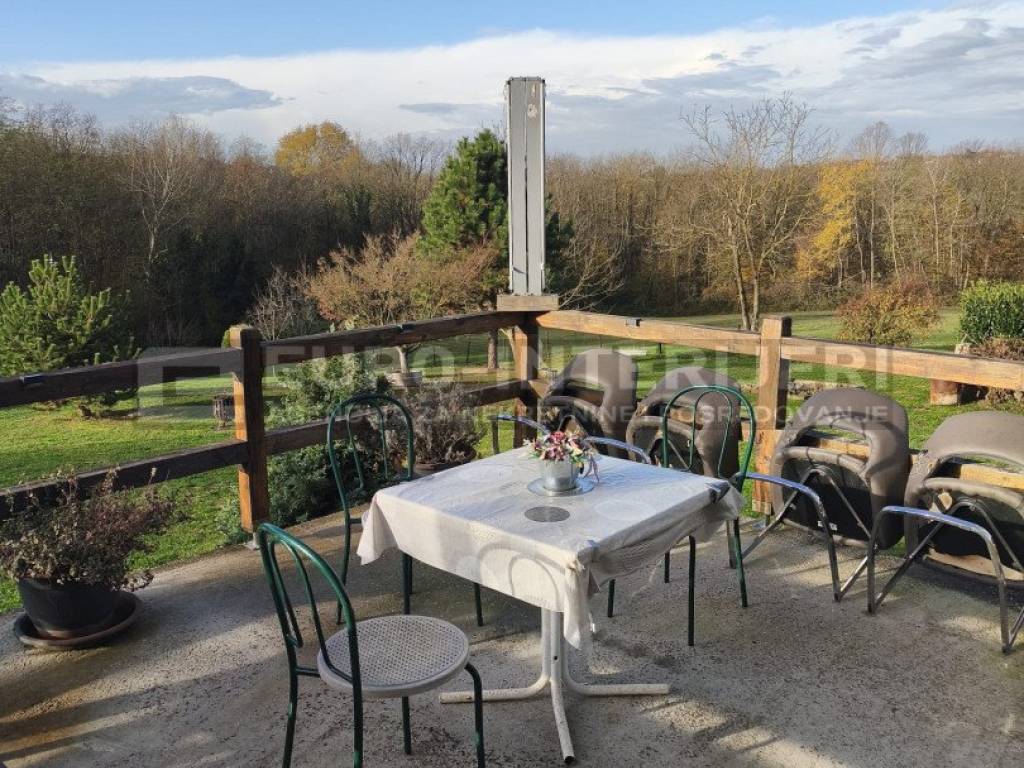 KLOSTAR IVANIC, prodaja kuca Sobocani - terasa visoko prizemlje