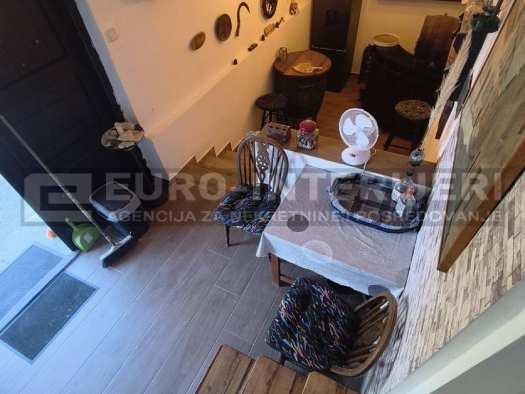 KLOSTAR IVANIC, prodaja kuca Sobocani - izlaz na terasa 