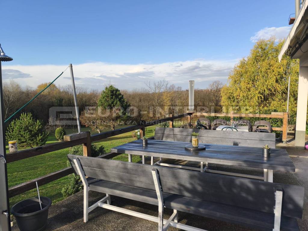 KLOSTAR IVANIC, prodaja kuca Sobocani - terasa visoko prizemlje