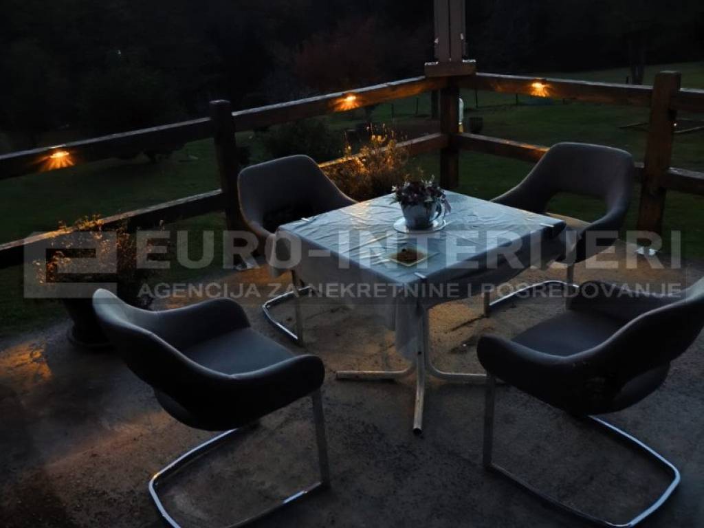 KLOSTAR IVANIC, prodaja kuca Sobocani - terasa  nocu
