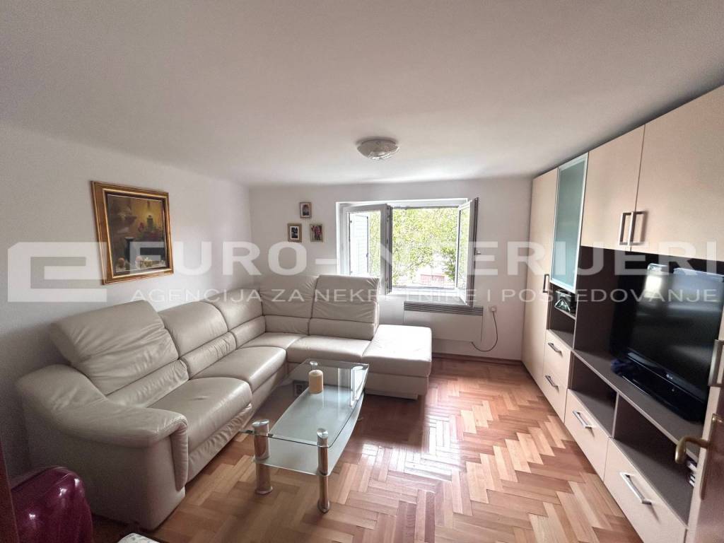 Zagreb, stan za najam  Gajnice - Kancelak dnevni boravak