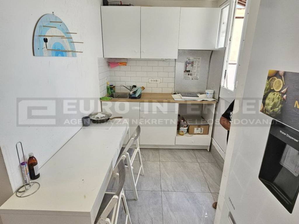 PRODAJA STANOVA ZAGREB, TRNJE - PRISAVLJE KUHINJA S BLAGAVAONOM