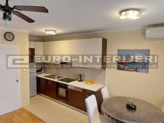 PRODAJA STANOVA ZAGREB, PODSUSED - KUHINJA S BLAGAVAONOM