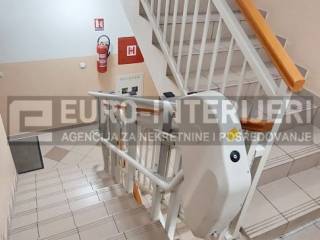 PRODAJA STANOVA ZAGREB, PODSUSED - ULAZNO STEPENISTE ZA INVALIDE