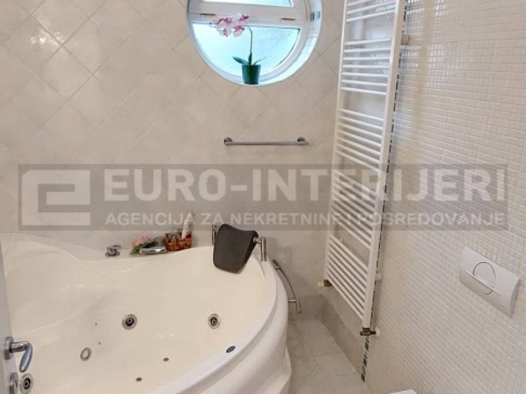 PRODAJA STANOVA ZAGREB, STENJEVEC - KUPAONICA