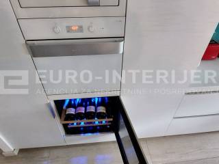 PRODAJA STANOVA ZAGREB - STENJEVEC EKSKLUZIVAN PENTHOUSE RASHLADNA VITRINA